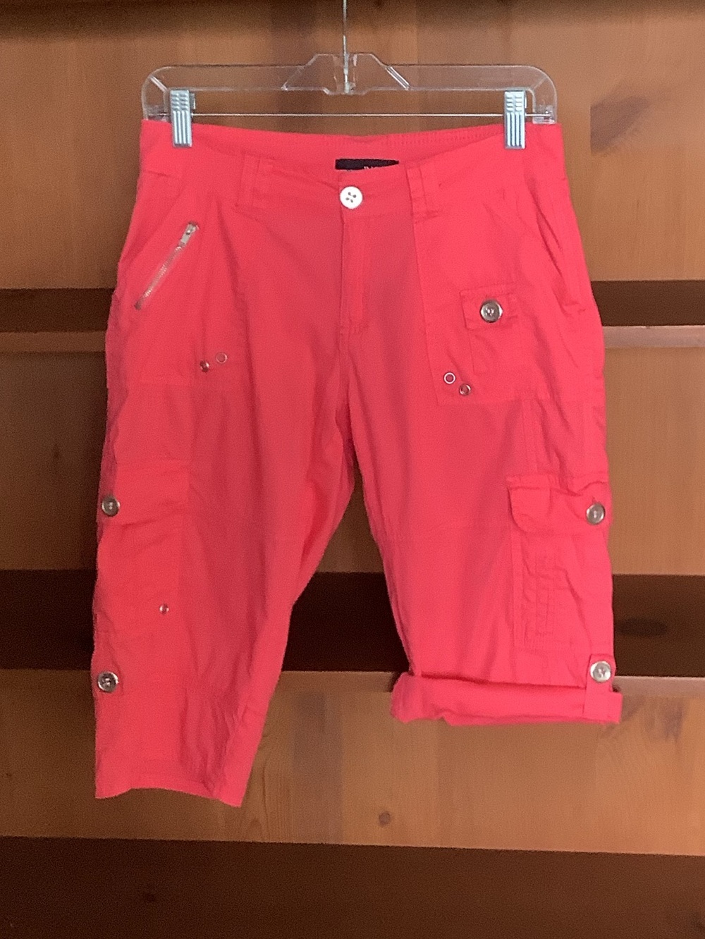 Y2K INC International Concepts Coral Roll Tab Cargo Low Rise Capri Shorts Size S - Picture 1 of 13